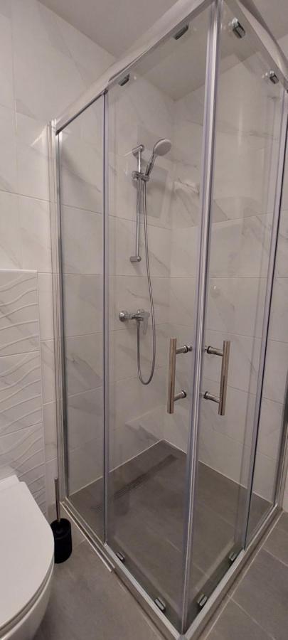Apartmani Nikola โตรกีร์ ภายนอก รูปภาพ