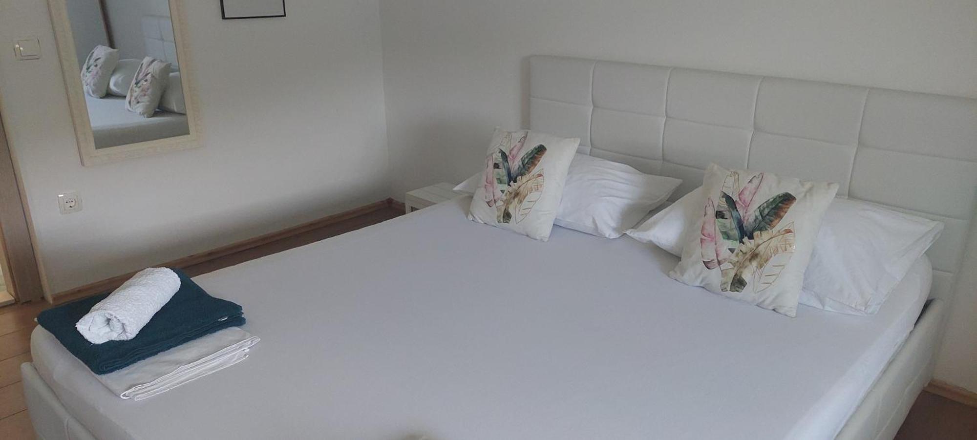 Apartmani Nikola โตรกีร์ ห้อง รูปภาพ